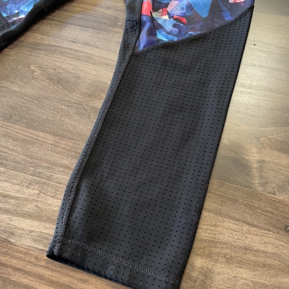 Hyba multicoloured & mesh capris - Picture 2 of 6